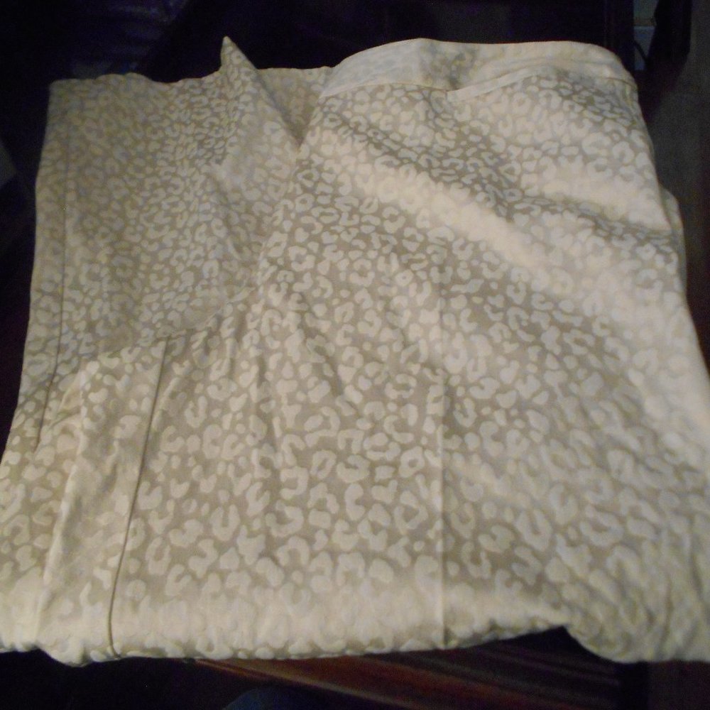 Women's size 16 animal print tan pant from Ruby Rd